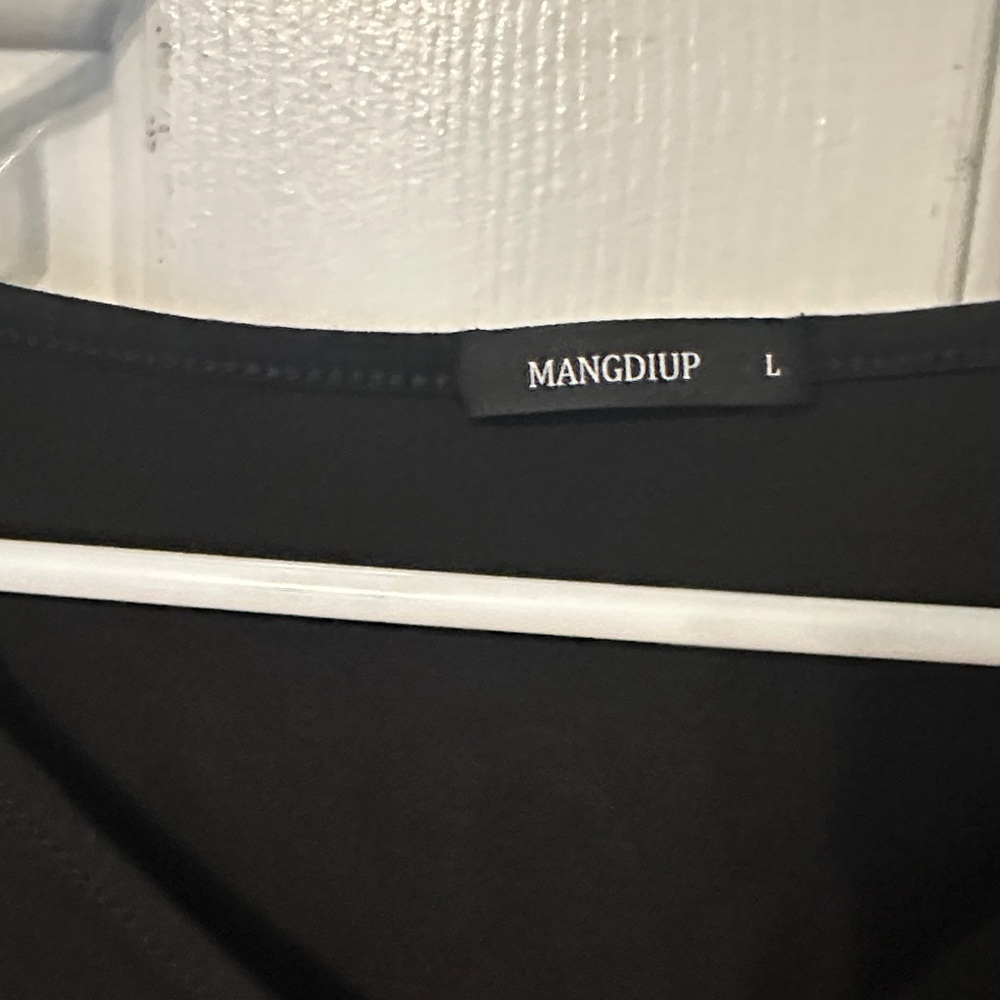 6 Large Women’s Bodysuits. Black, Navy and White - Picture 4 of 12